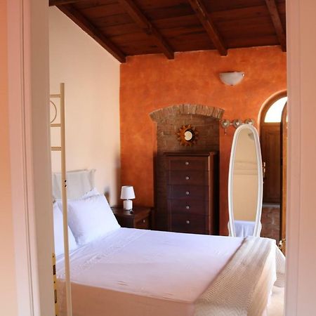 Casa Vacanze Elena Rometta ภายนอก รูปภาพ
