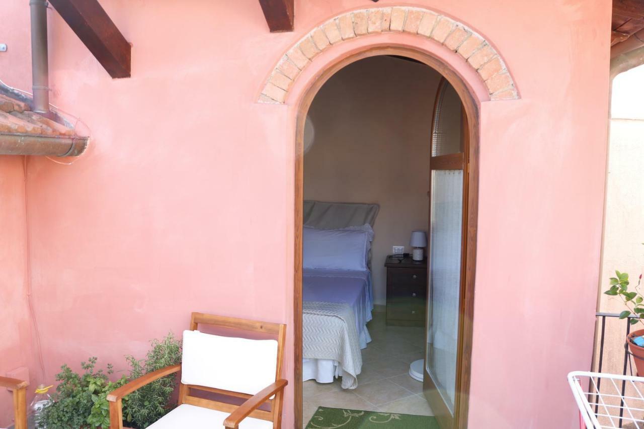 Casa Vacanze Elena Rometta ภายนอก รูปภาพ