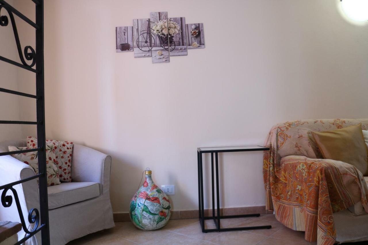 Casa Vacanze Elena Rometta ภายนอก รูปภาพ