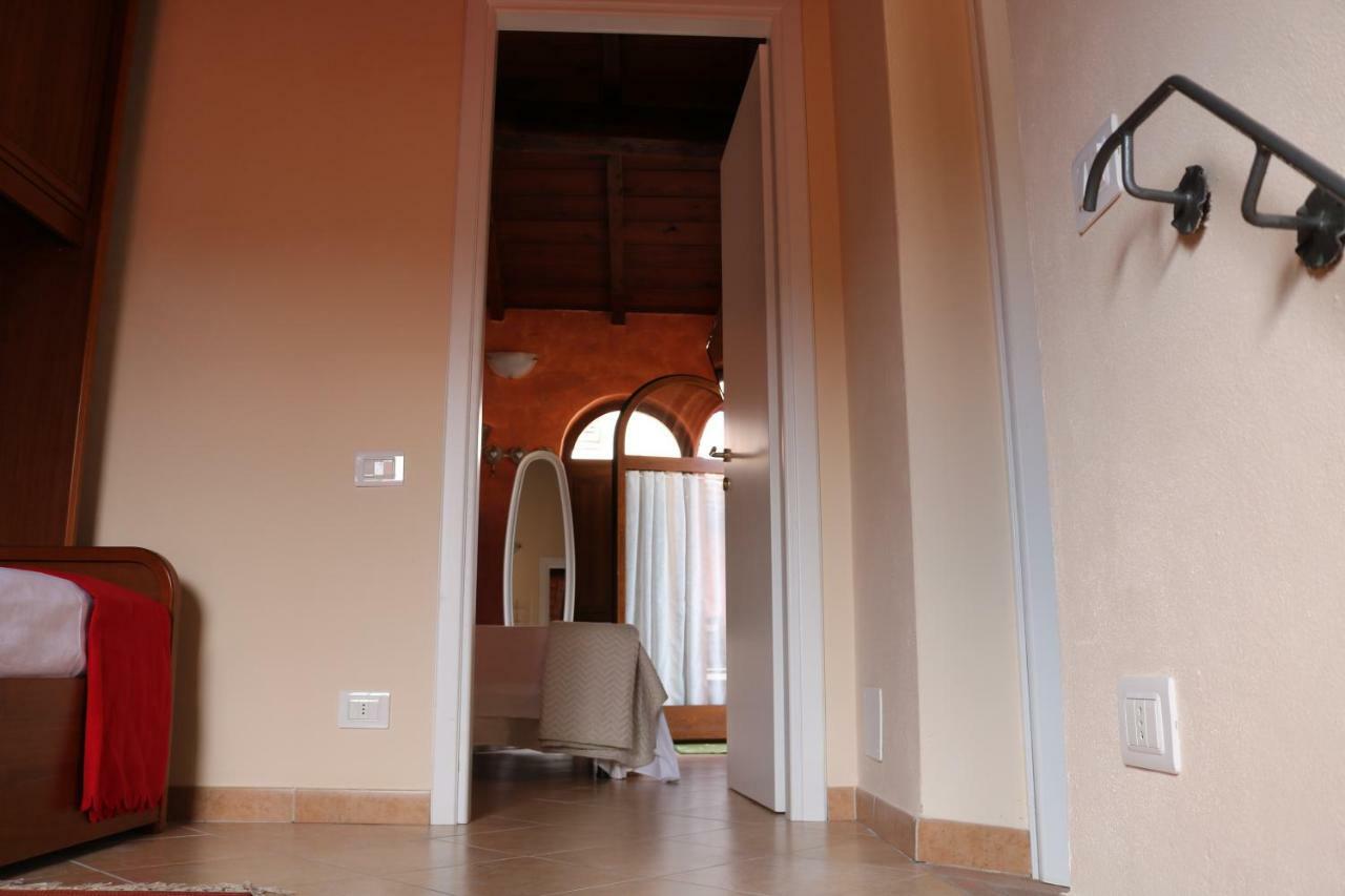 Casa Vacanze Elena Rometta ภายนอก รูปภาพ